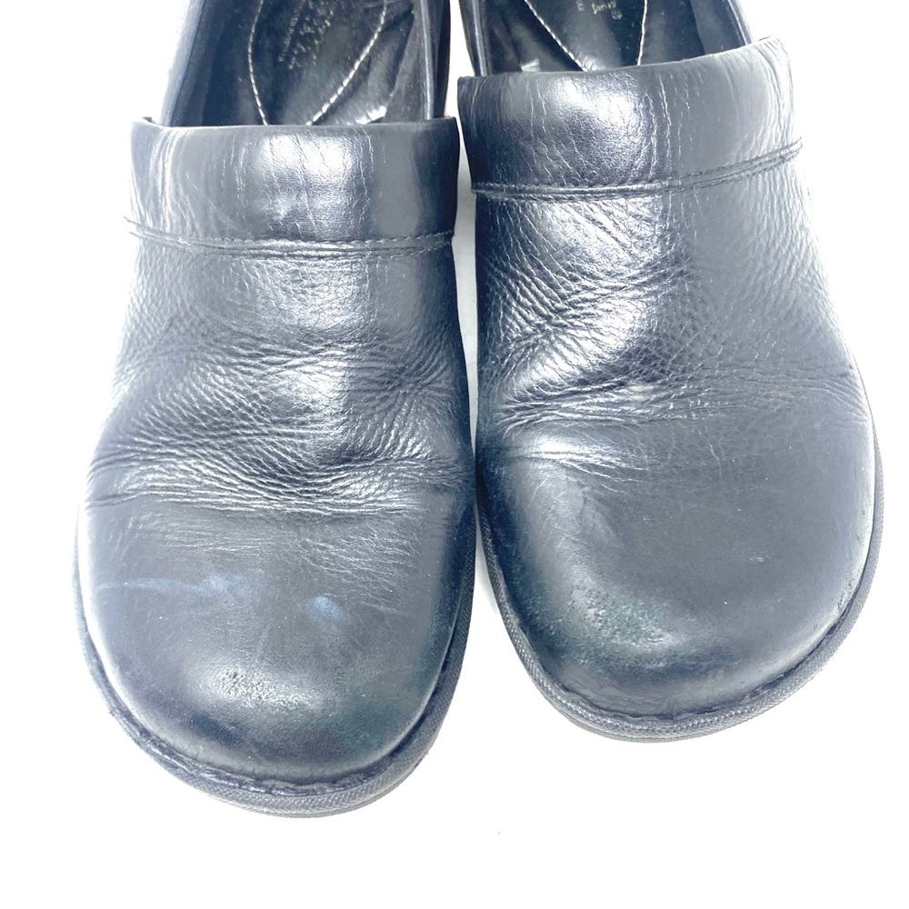 Born Clogs - Picture 4 of 8